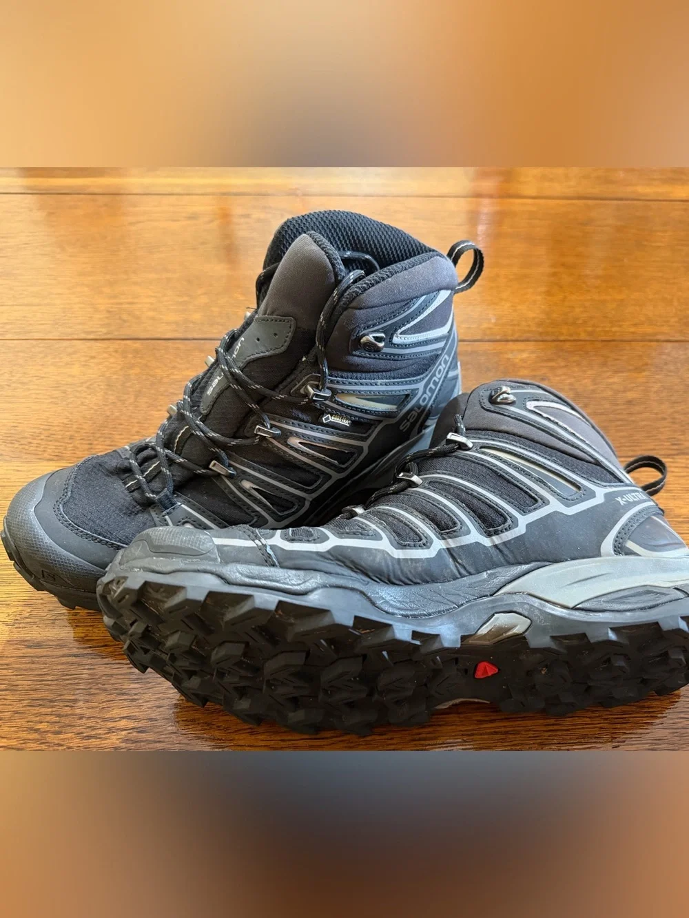 Salomon Men's X Ultra Mid 2 GTX Hiking Boots Size 8